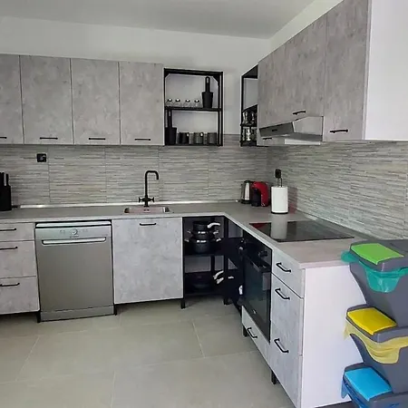 Apartment Family Friendly With A Swimming Pool Pomer, Medulin - 17681