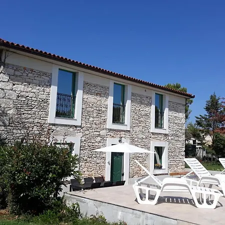 Family Friendly With A Swimming Pool Pomer, Medulin - 17681 Apartment Pula