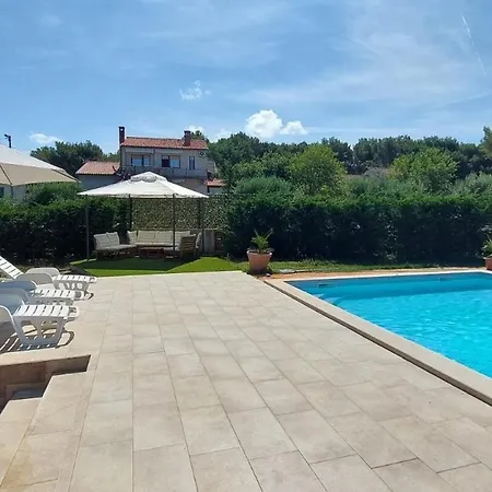 Apartment Family Friendly With A Swimming Pool Pomer, Medulin - 17681 *